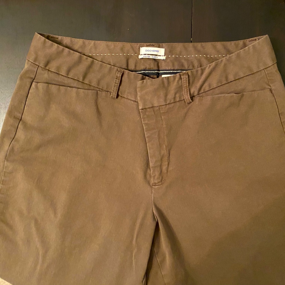 Brown women’s dockers pants, sz 12 Long Tall, Midrise, curvy. GUC